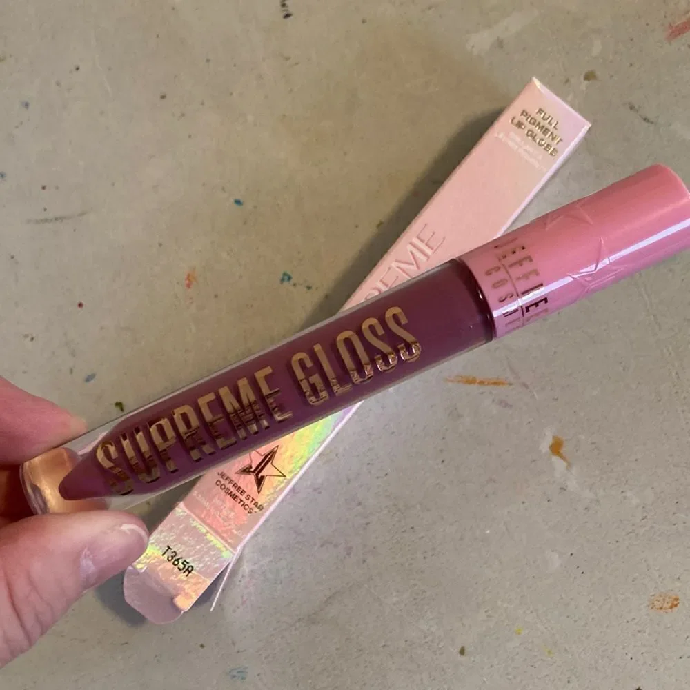 Jeffree Star Supreme Gloss Improper